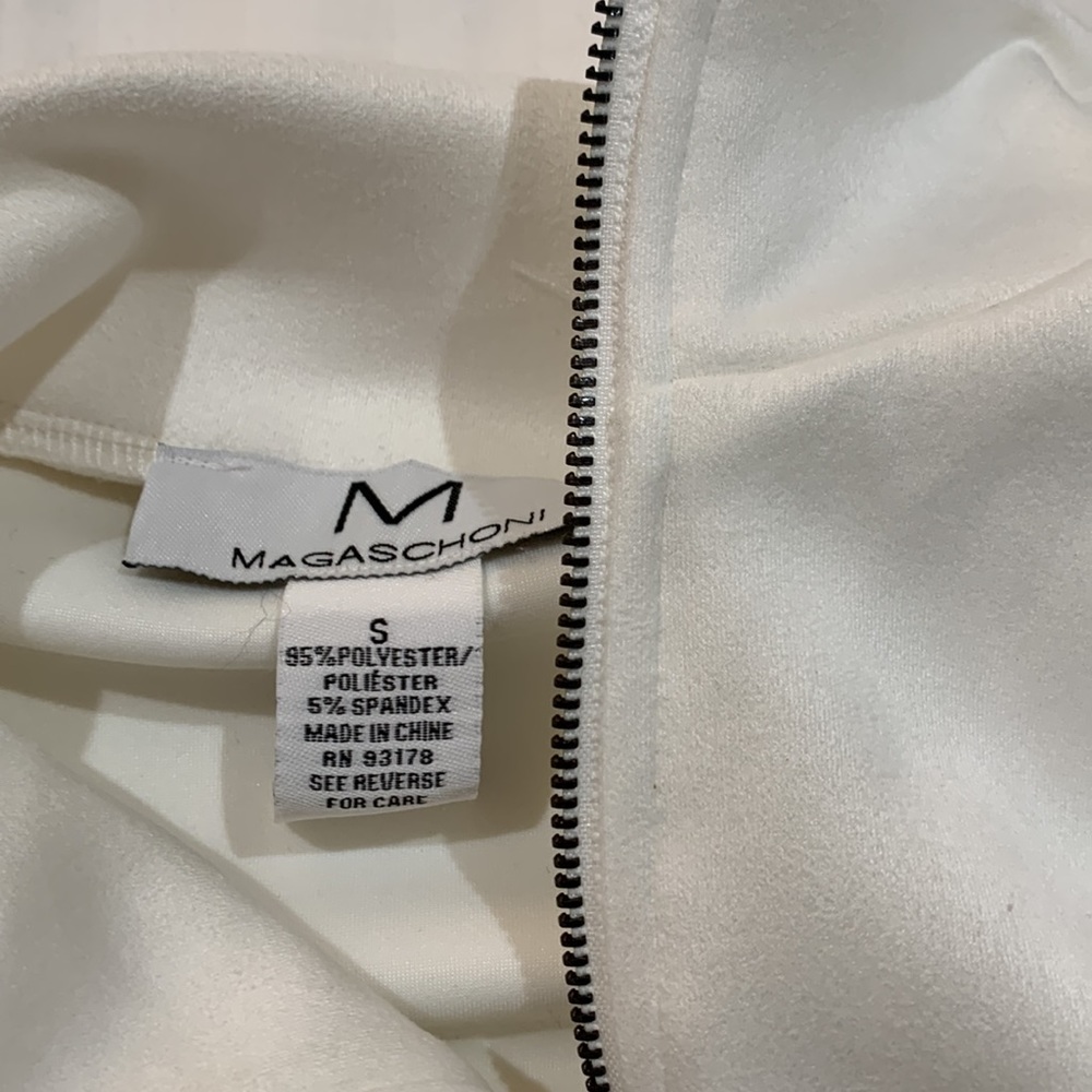 3/4 Pullover Sweatshirt - Picture 6 of 6
